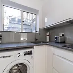 Bright Studio Flat In The Heart Of Marylebone